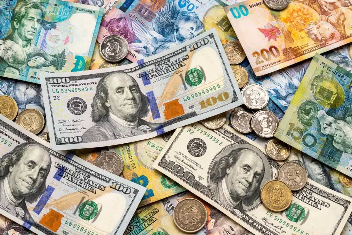 Доллар продолжает дешеветь на Казахстанской фондовой бирже