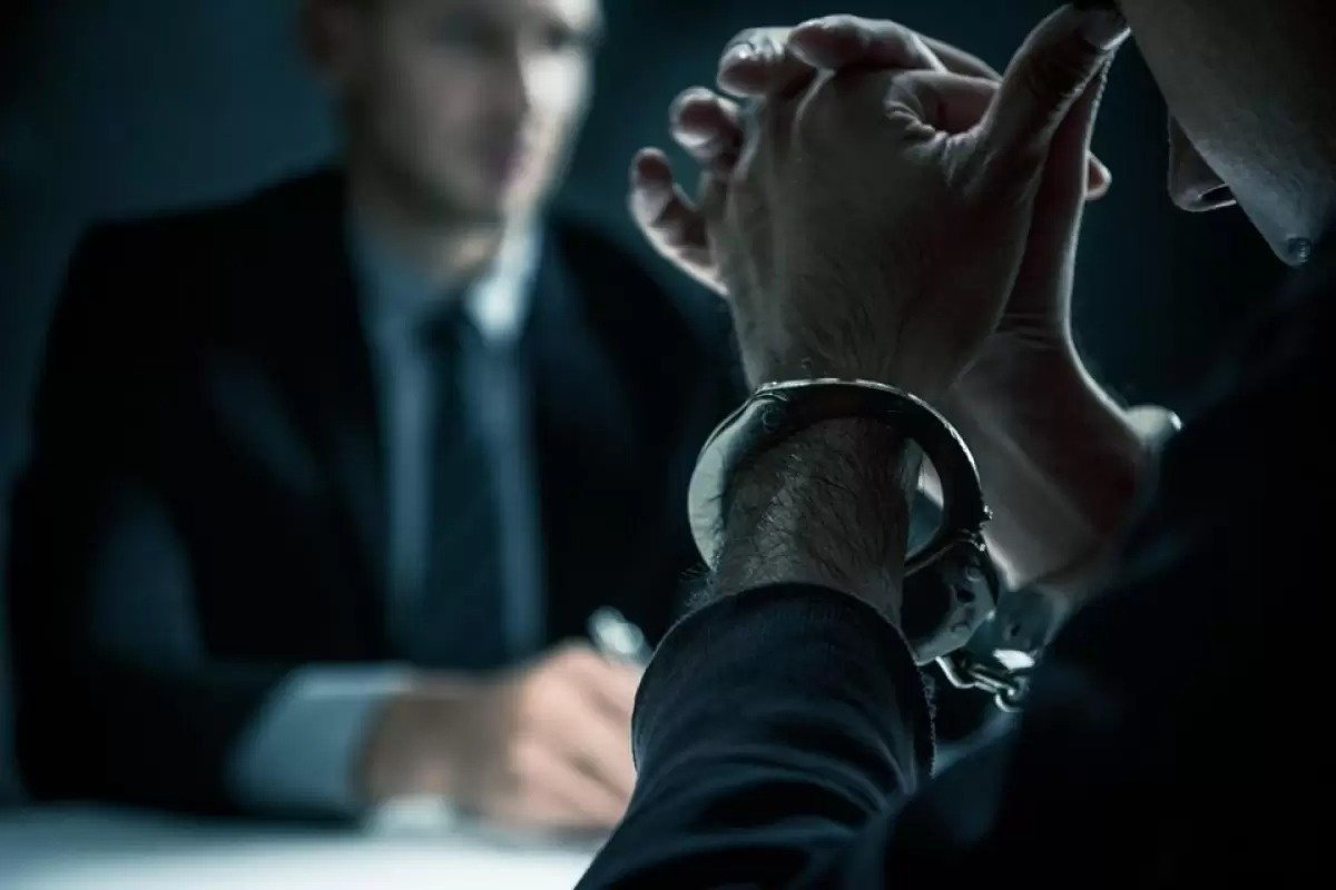 Жемқорлық, алаяқтық, азаптау: шенеуніктер қандай қылмысқа барған?