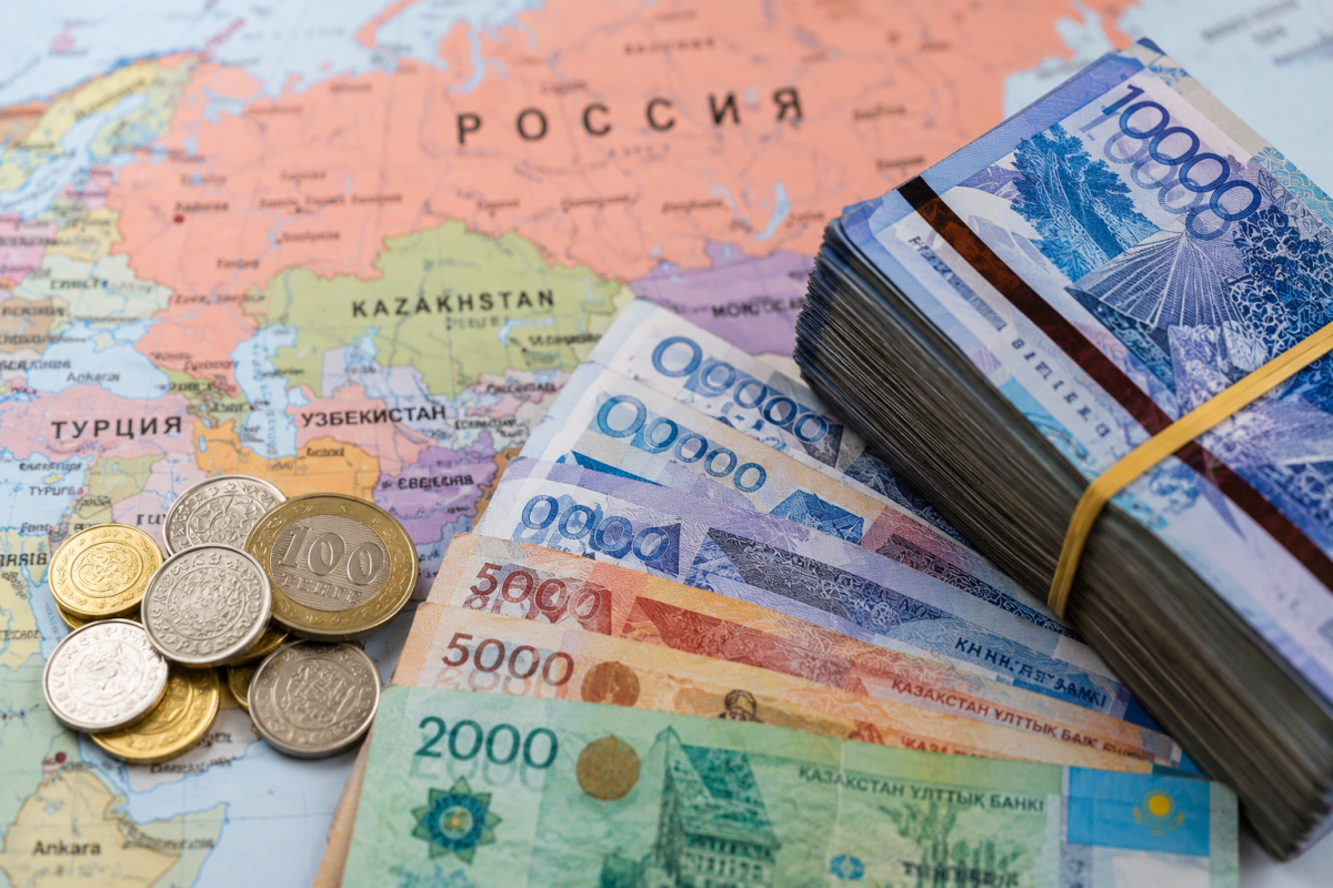 Из Казахстана вывели 238 млрд тенге: куда ушли деньги казахстанцев