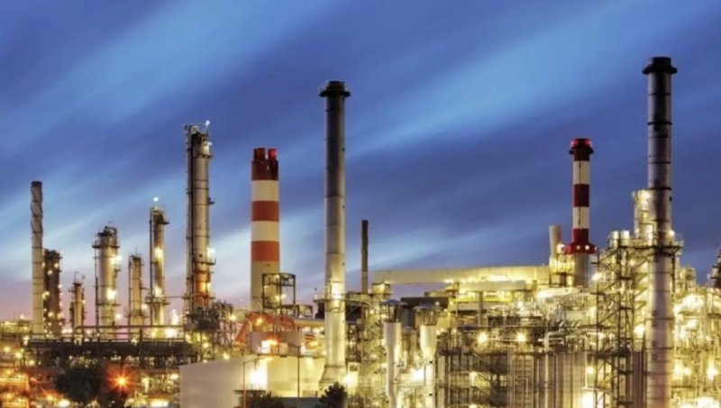 Добыча нефти в Казахстане рухнула из-за атак дронов на танкеры