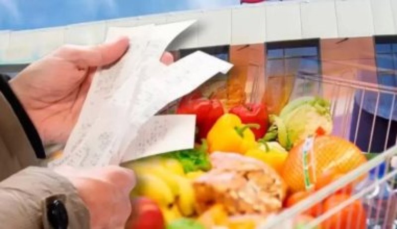 Огурцы дешевеют, а мясо нет: каким регионам не повезло с ценами на продукты