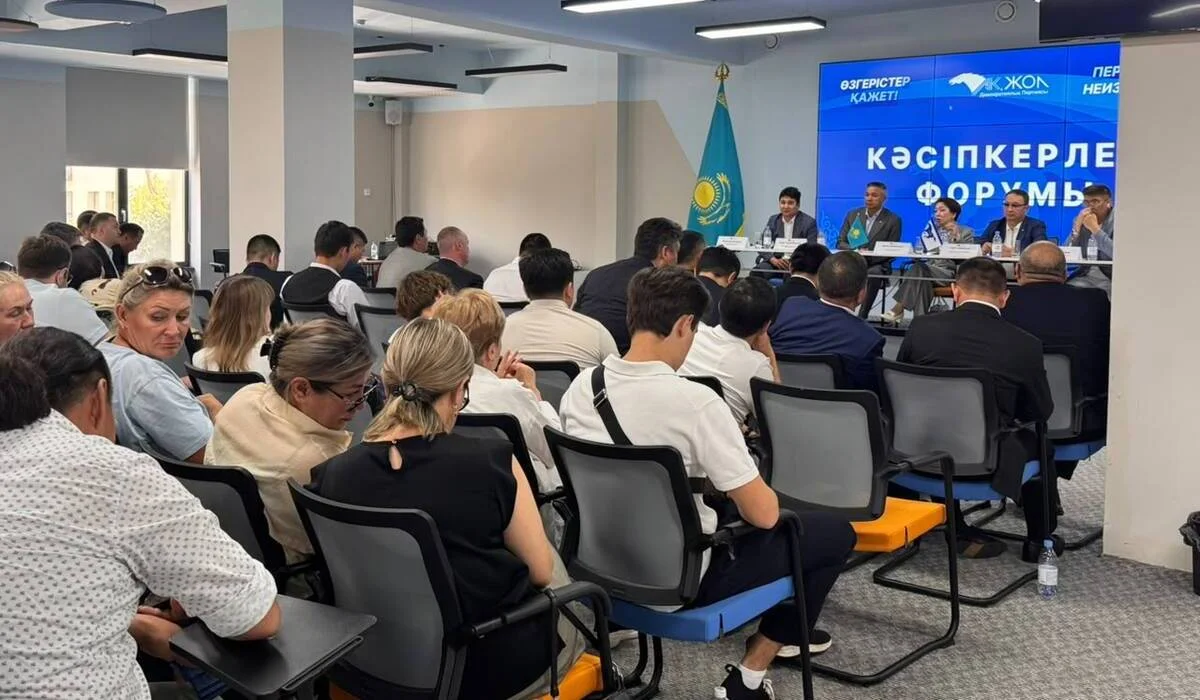 Представители партии «Ак жол» встретились с избирателями и представили предвыборную программу
