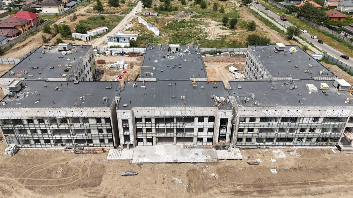 Поликлиники на 500 посещений строят в трех районах Алматы