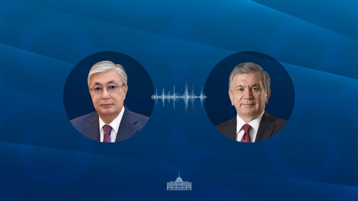 Касым-Жомарт Токаев поздравил Шавката Мирзиёева с днем рождения