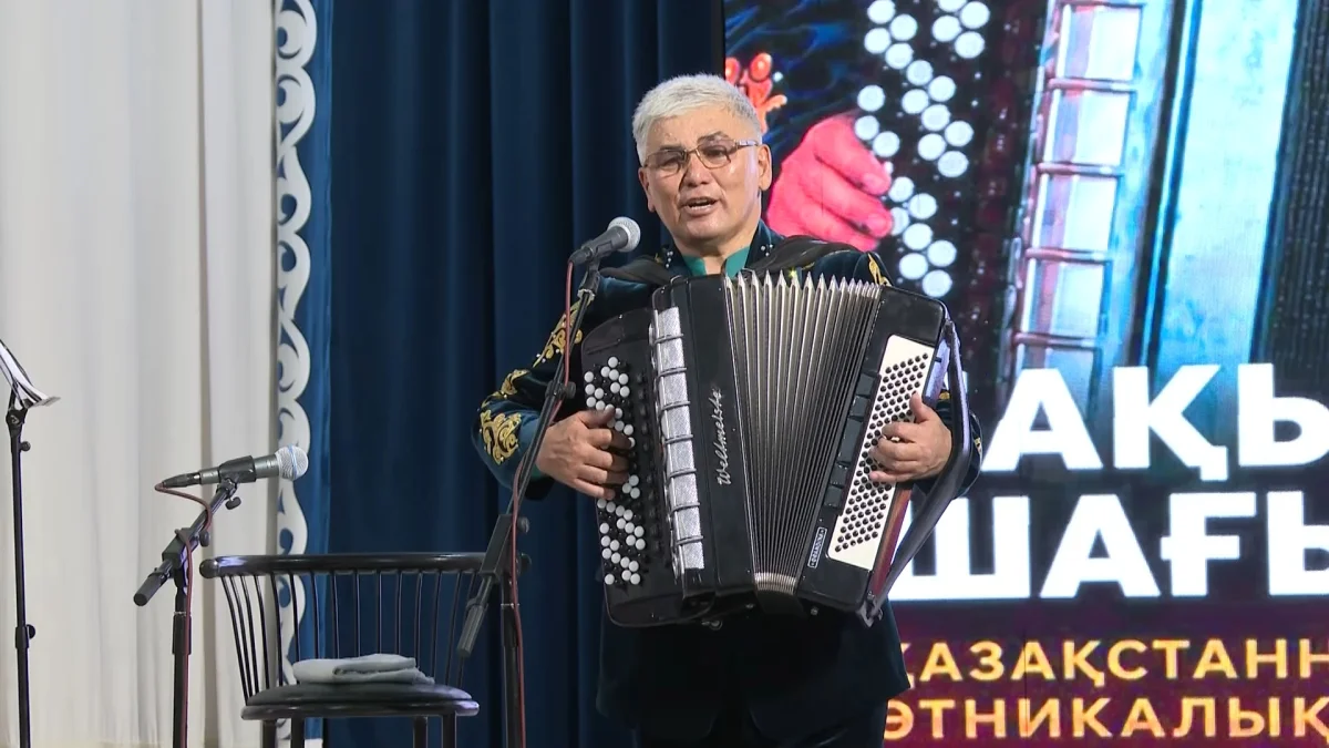 Тараздық дәртүрлі әнші Бақыт Шадырбаев әлемдік рекорд орнатты