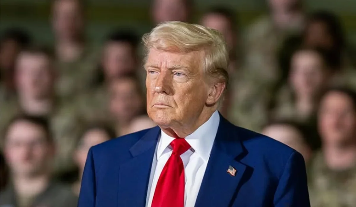 Трамп 60 елдің тауарына жаңа кедендік баж салығын енгізетінін мәлімдеді