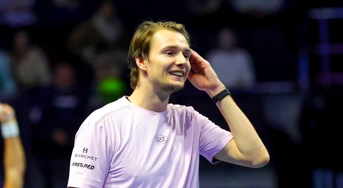 Александр Бублик уверенно вышел в финал турнира в Австрии