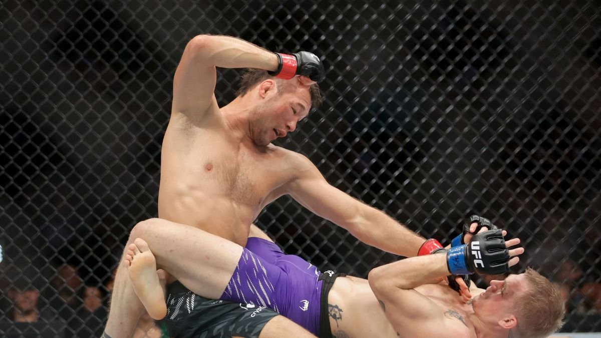 Названы сроки возвращения Шавката Рахмонова в UFC