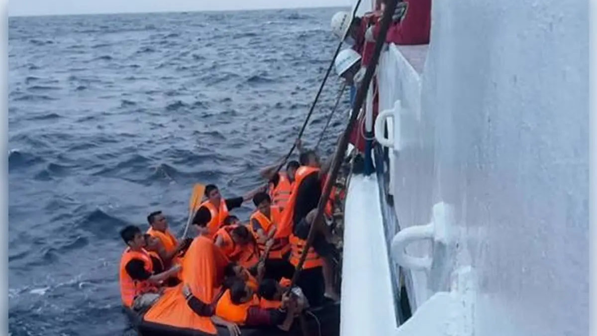 В Южно-Китайском море затонуло вьетнамское судно: спасены 37 человек