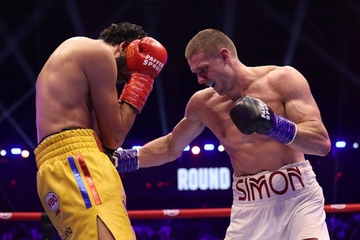 Жәнібек Әлімханұлы көз тігіп отырған салмақта WBO титулы сарапқа салынды