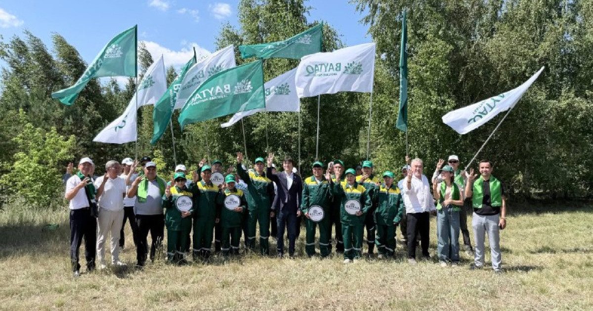  «Байтақ» партиясының төрағасы «Астана орманы» кәсіпорнының ұжымымен кездесті 