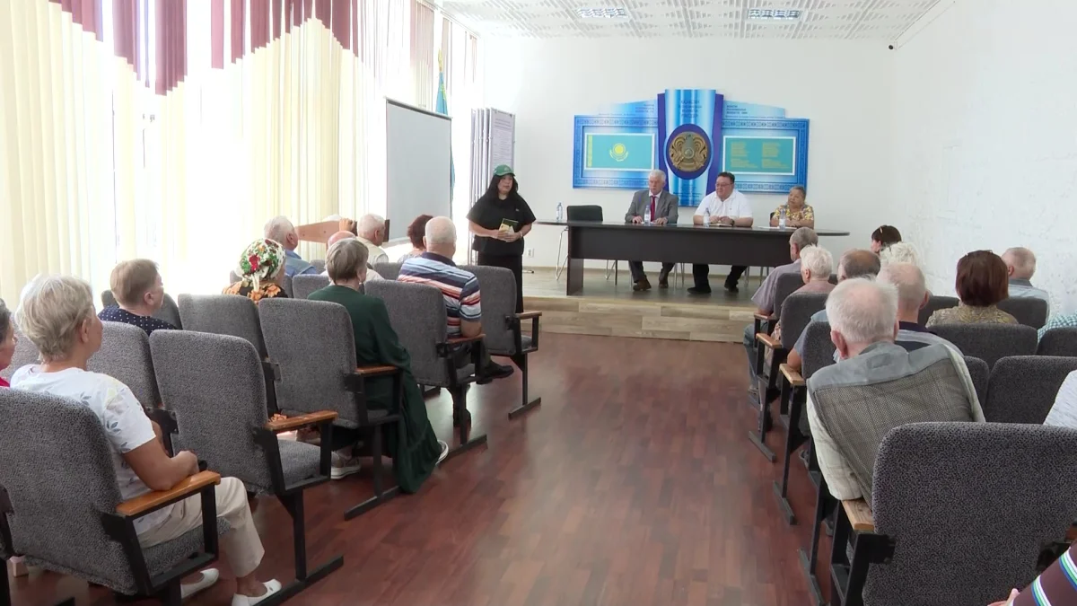 «АУЫЛ» партиясының кандидаттары еңбек ұжымымен кездесті