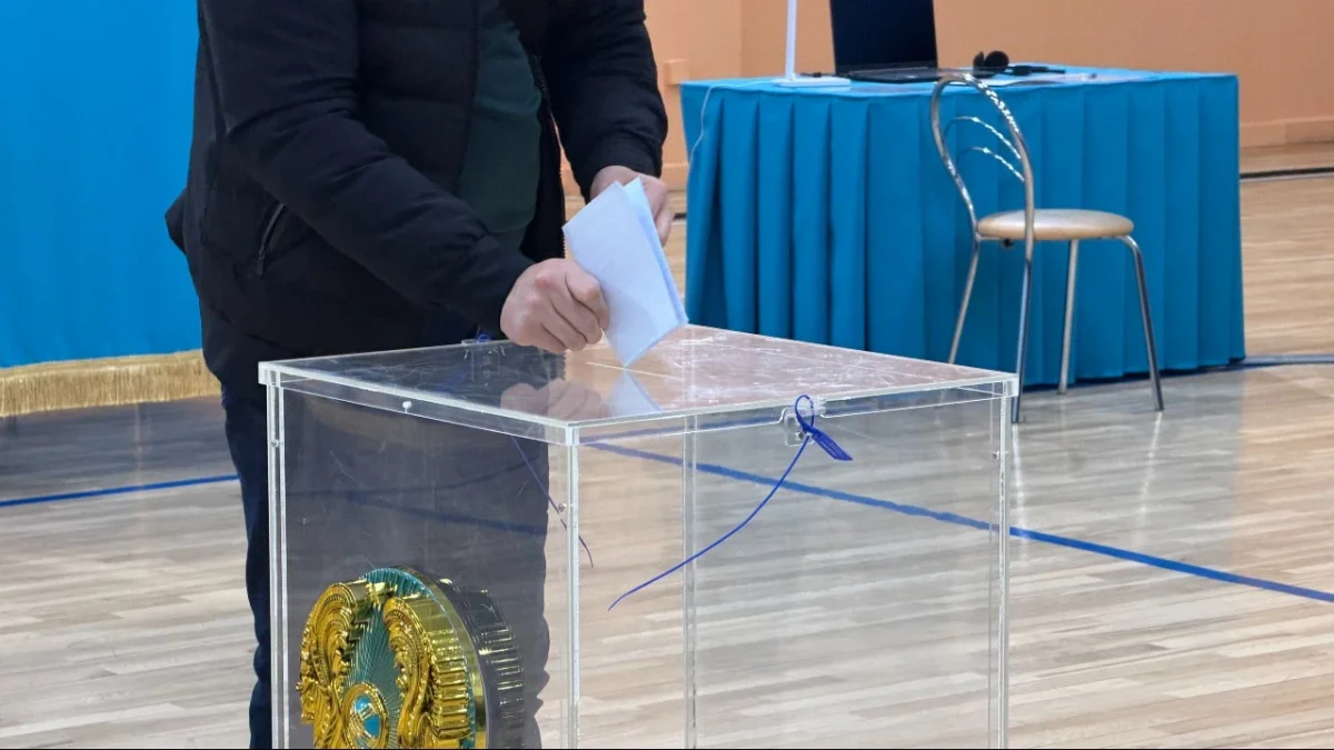 Құрылтай сайлауы: ҚХП мен ЖСДП арасындағы саяси пікірталас жалғасуда