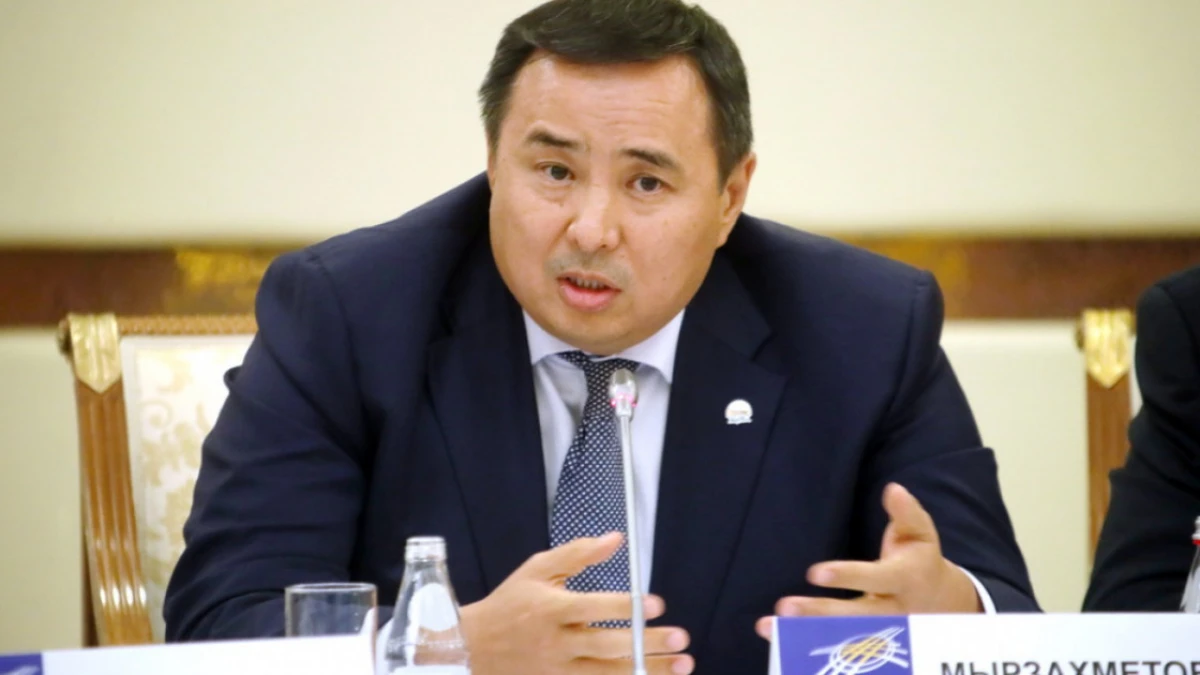 Пара алғаны үшін сотталған Абылай Мырзахметов бостандыққа шықты
