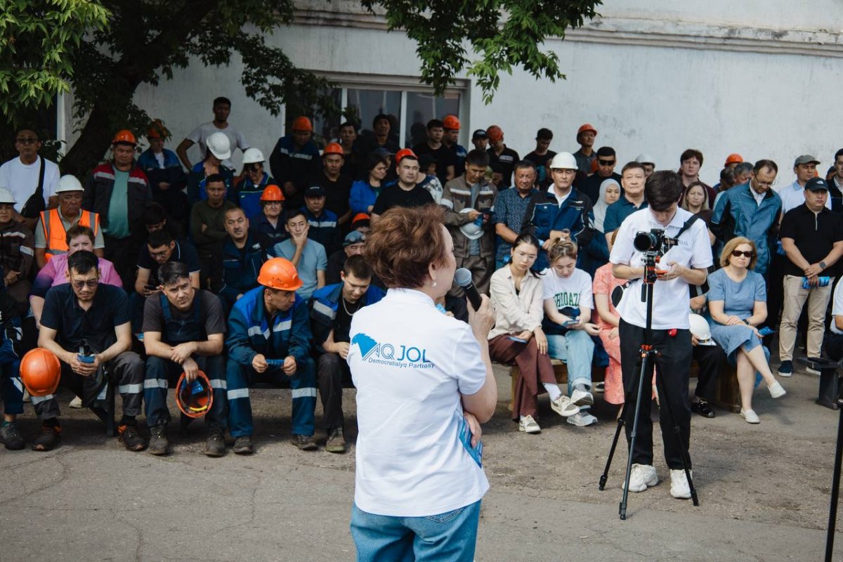 Представители “Ак жол” побеседовали с коллективом Акмолинского вагоноремонтного завода