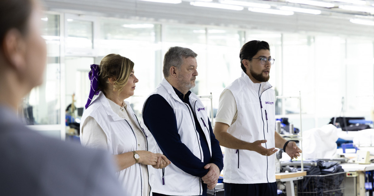  «Әділет» партиясының кандидаттары Теміртауда Qarmet Service қызметкерлерінің ұсыныстарын тыңдады 