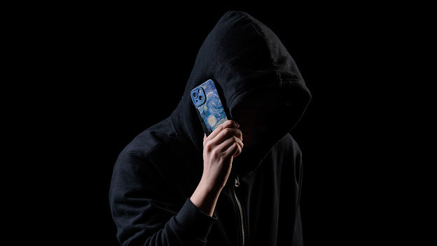Телефонные мошенники убедили  актюбинку выставить квартиру на продажу