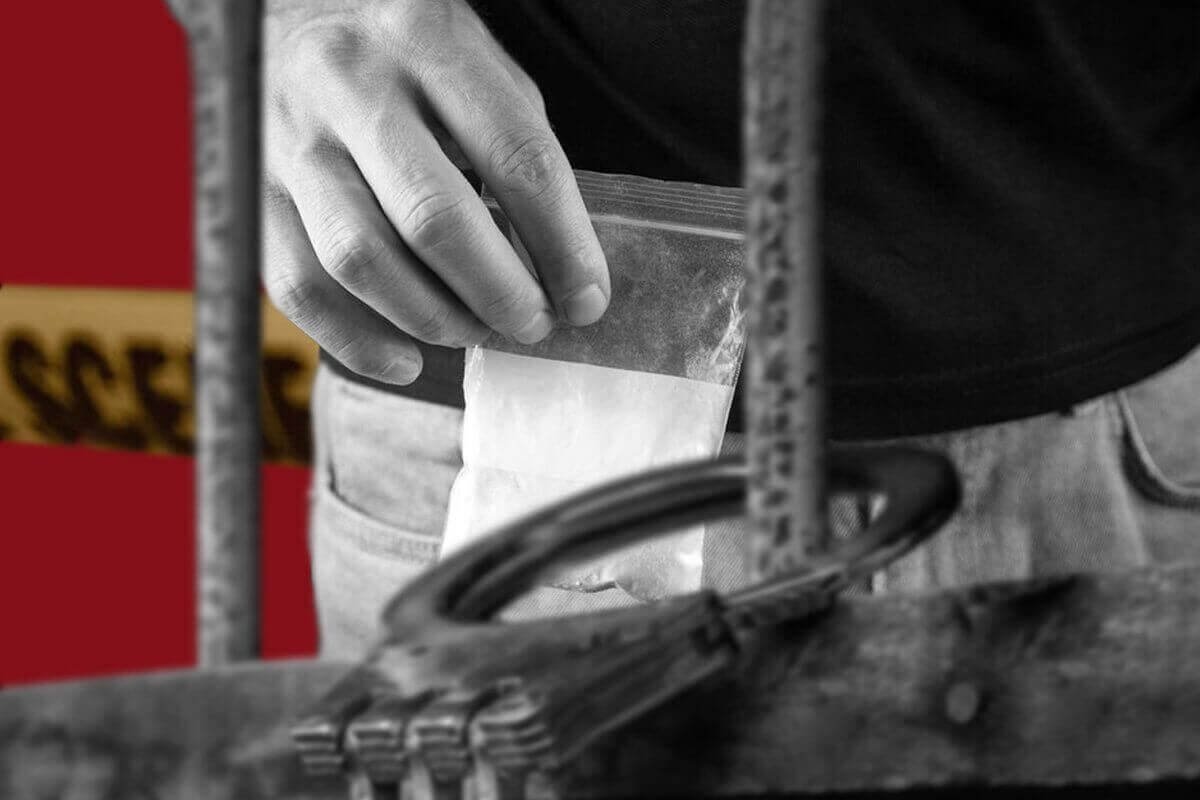 Курьера интернет-магазина, перевозившего наркотики по всему Казахстану, задержали в Костанае (ВИДЕО)