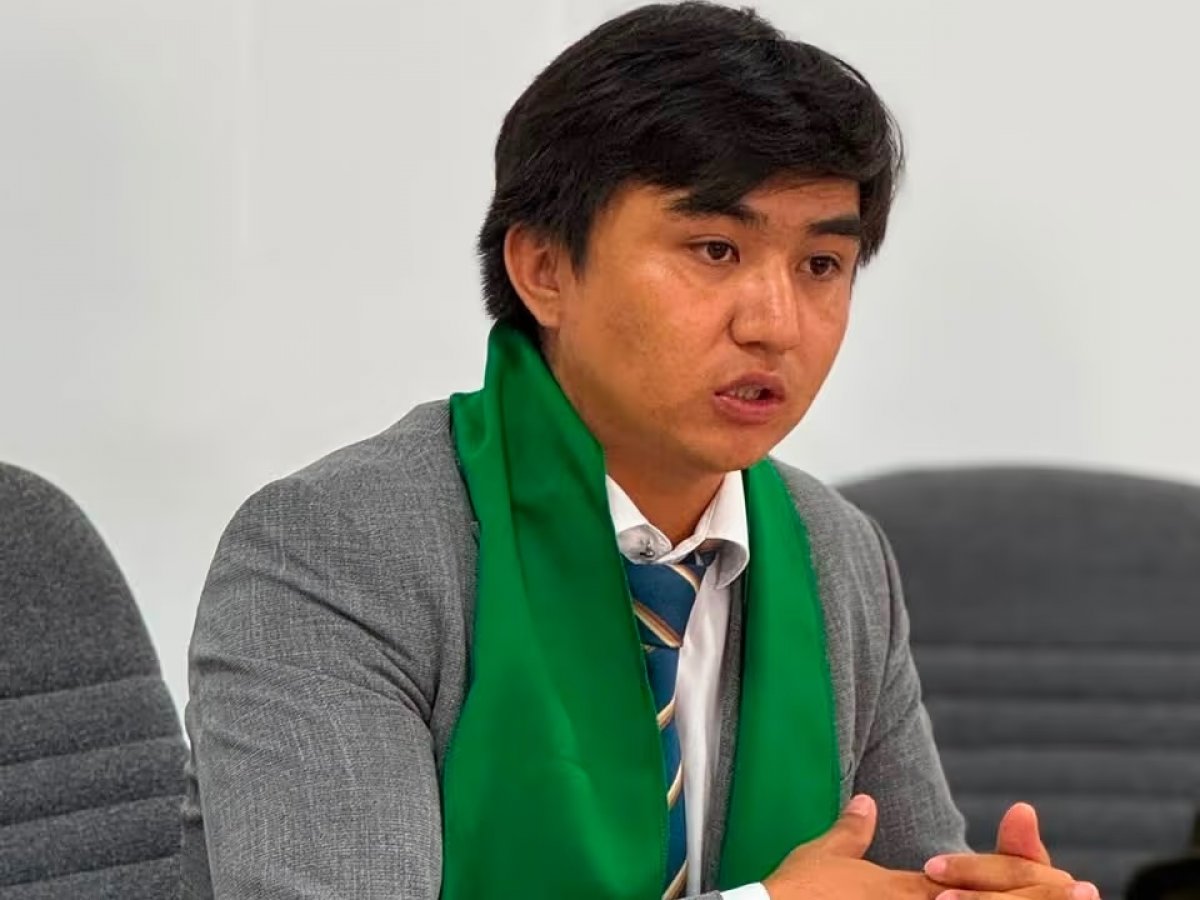 Кандидат от партии "Байтақ" встретился с медиками железнодорожной больницы в Усть-Каменогорске