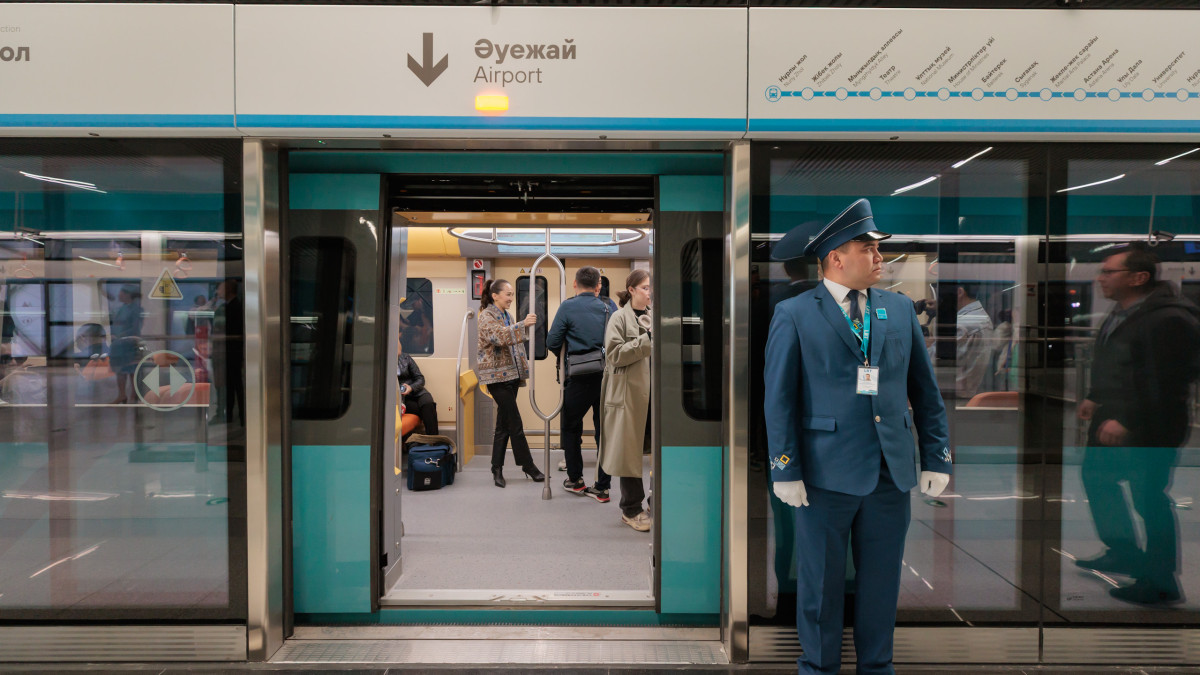 500 теңгеден басталады: Астанада LRT-ның жаңа тарифтері қандай болады