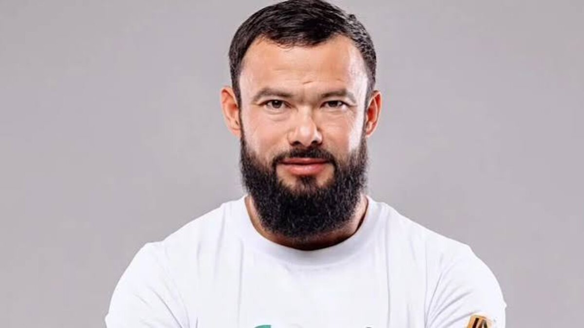 Астанада жол ережесін өрескел бұзған блогер Айтым Жақыповқа айыппұл салынды