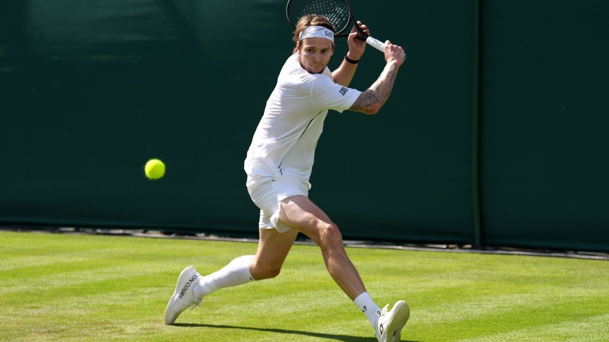Бублик снялся с турнира ATP Masters 1000