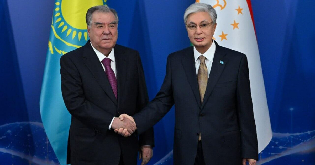  Тоқаев Тәжікстан президентімен кездесу өткізді 