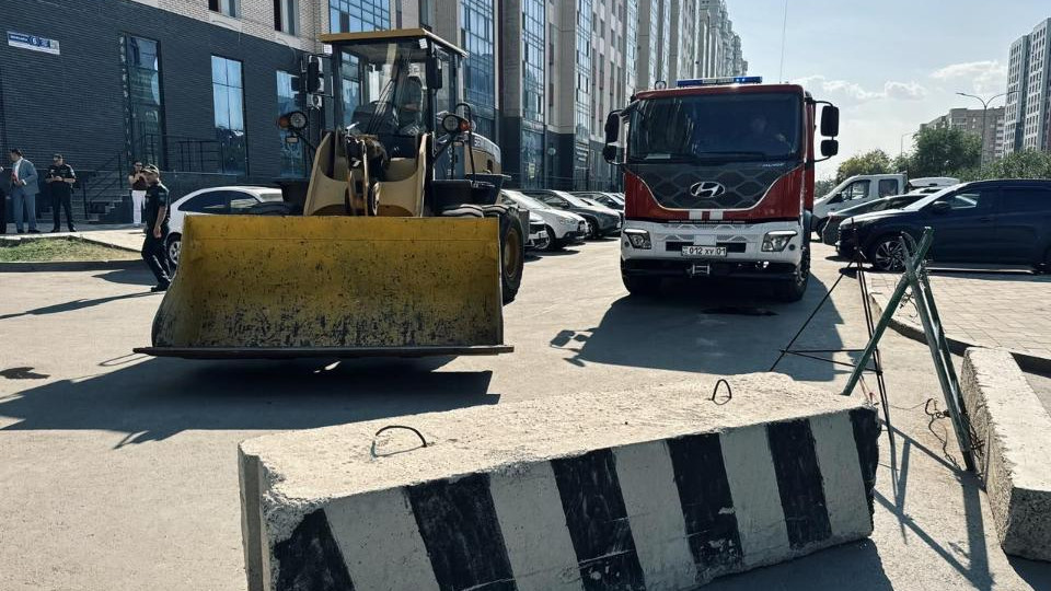 Наличие незаконных шлагбаумов и бетонных ограждений проверяют в столичных дворах
