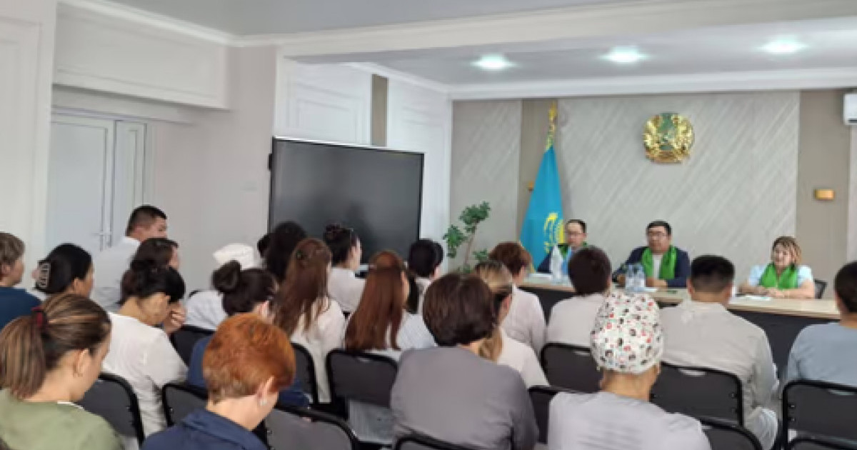  «Байтақ» партиясының үміткері ақтаулық дәрігерлермен жүздесті 