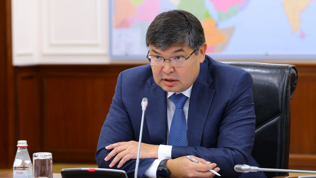 Олжас Бектенов обсудил с бизнесом первые итоги налоговой реформы