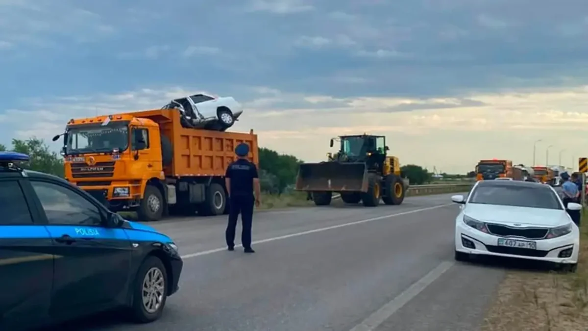 Қостанай облысындағы тас жолда болған жол апатынан екі адам қаза тапты