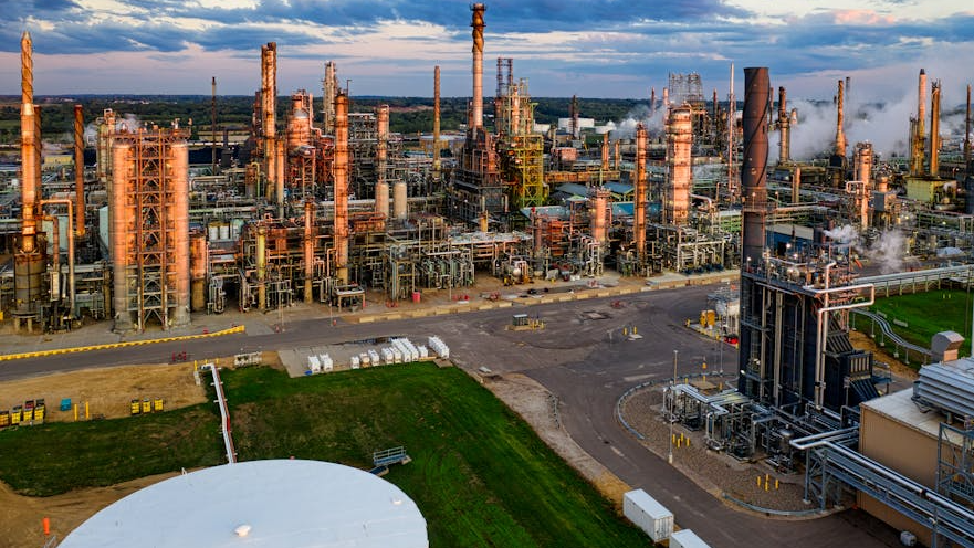 Мұнай бағасы шілде айын өсіммен аяқтады: 1 тамыздағы Brent пен WTI құны қанша?
