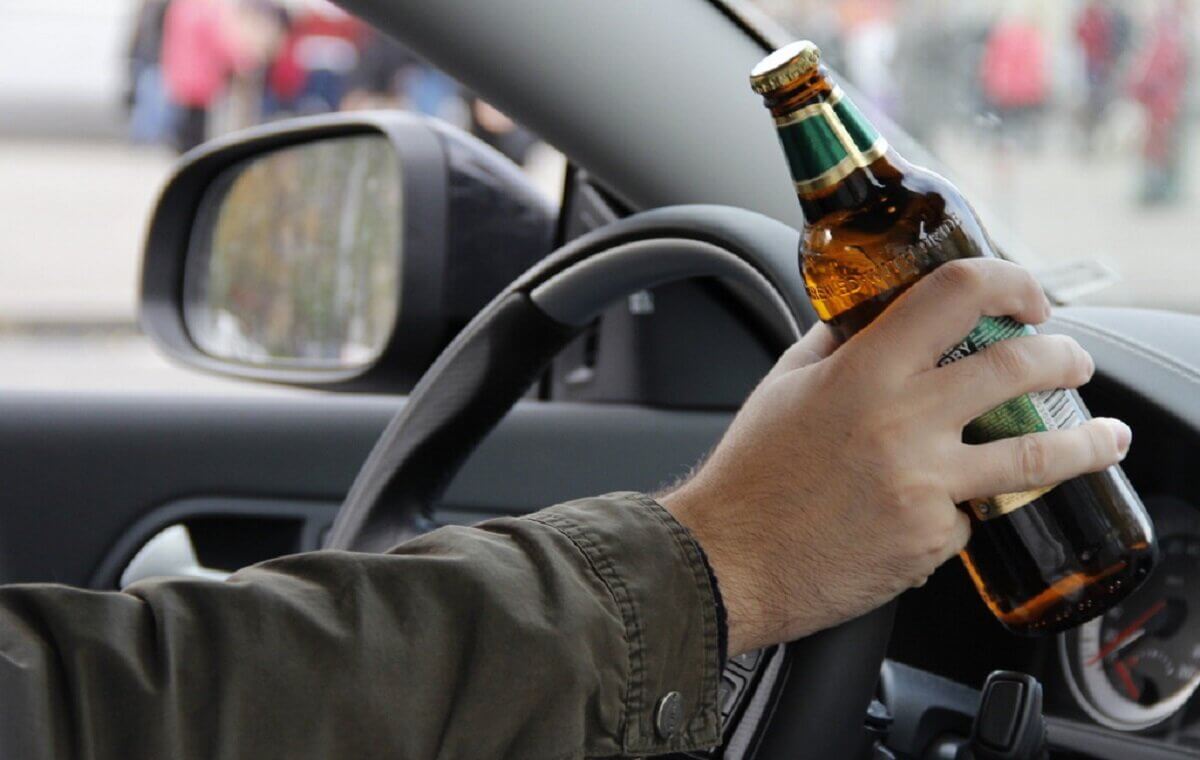 Пьяный, без прав и с отверткой: в Акмолинской области виновник ДТП устроил вооруженные разборки