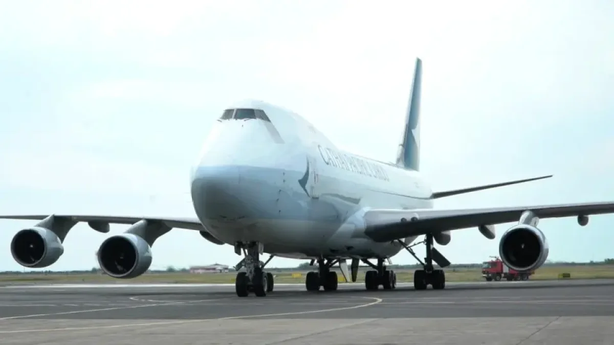Cathay Pacific Cargo запустила регулярные грузовые рейсы в Астану