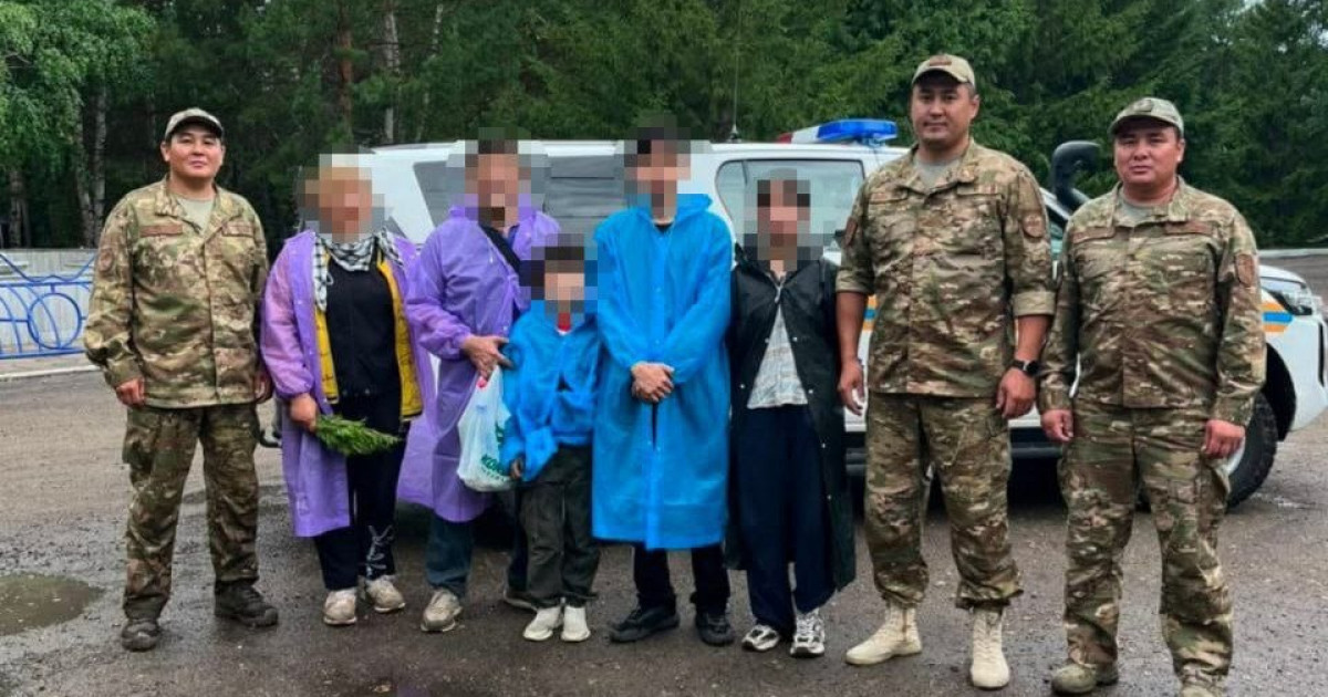   Қарқаралы тауларында туристер адасып кетті   
