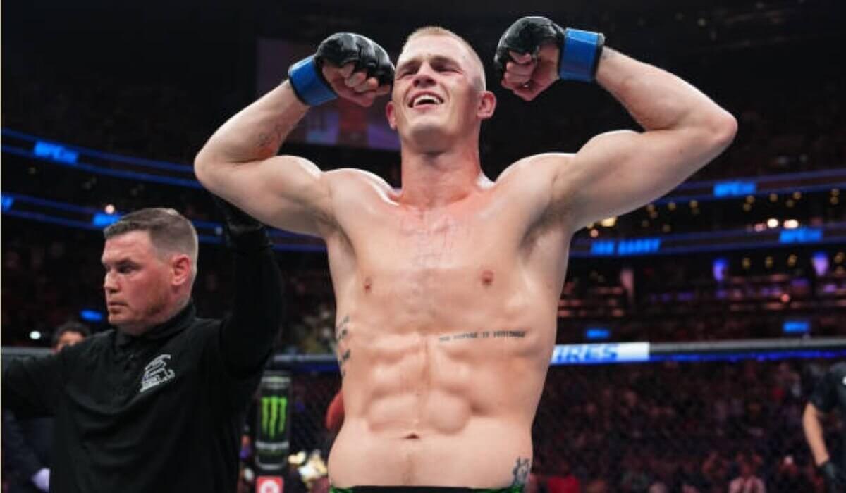 «Я не уйду без титула»: Иэн Гэрри грозит уничтожить Махачева на UFC 330