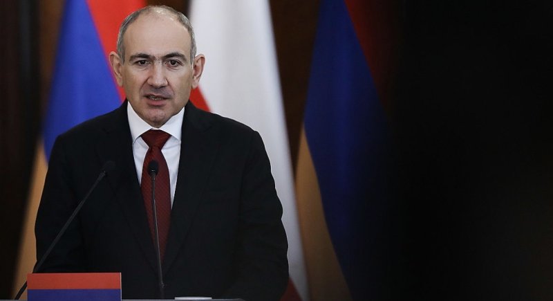 Пашинян объявил об отставке правительства Армении
