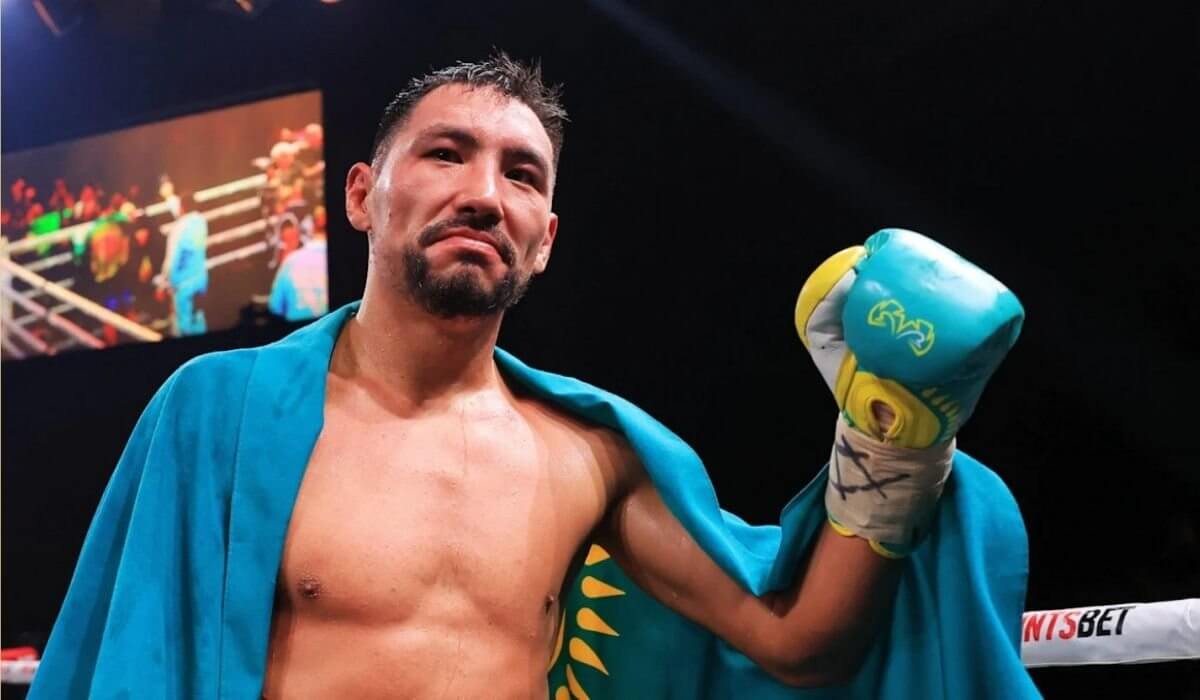 Жанибек Алимхагулы дебютировал на 2-м месте в WBO
