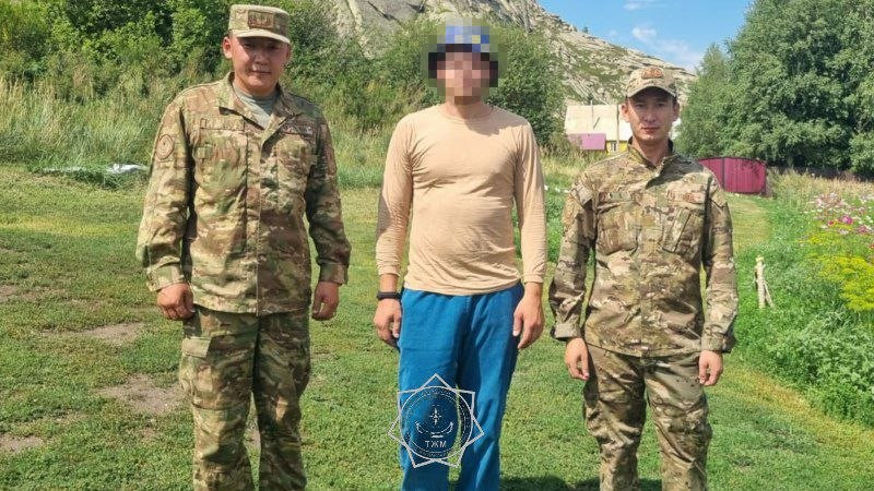Мужчина не смог самостоятельно спуститься с гор в ВКО