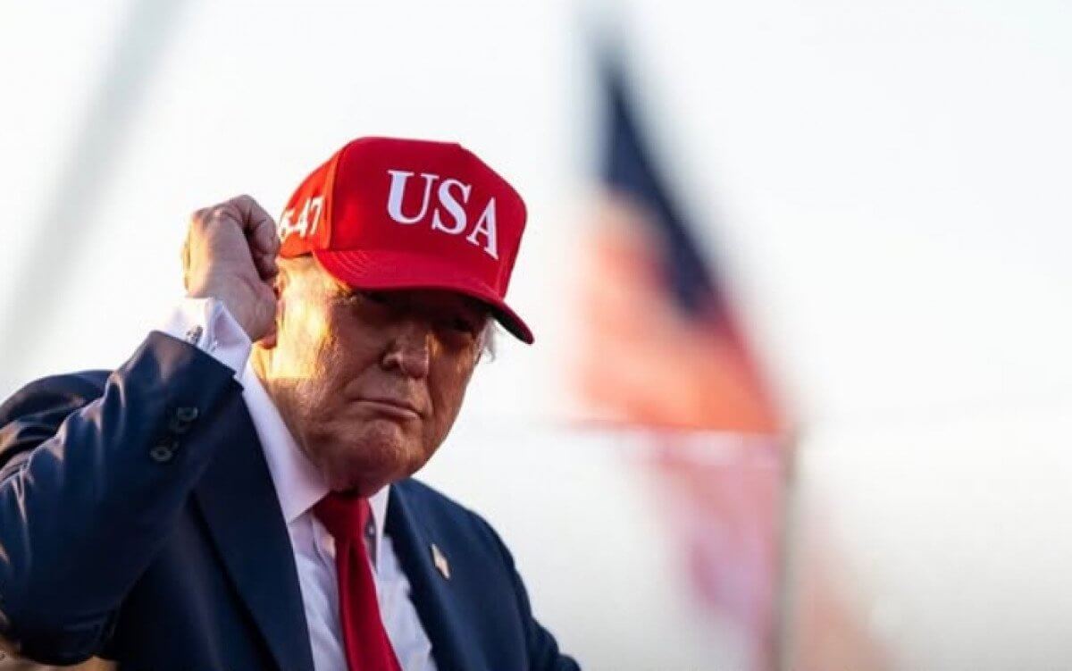 Трамп опубликовал свое ИИ-фото с инопланетянином