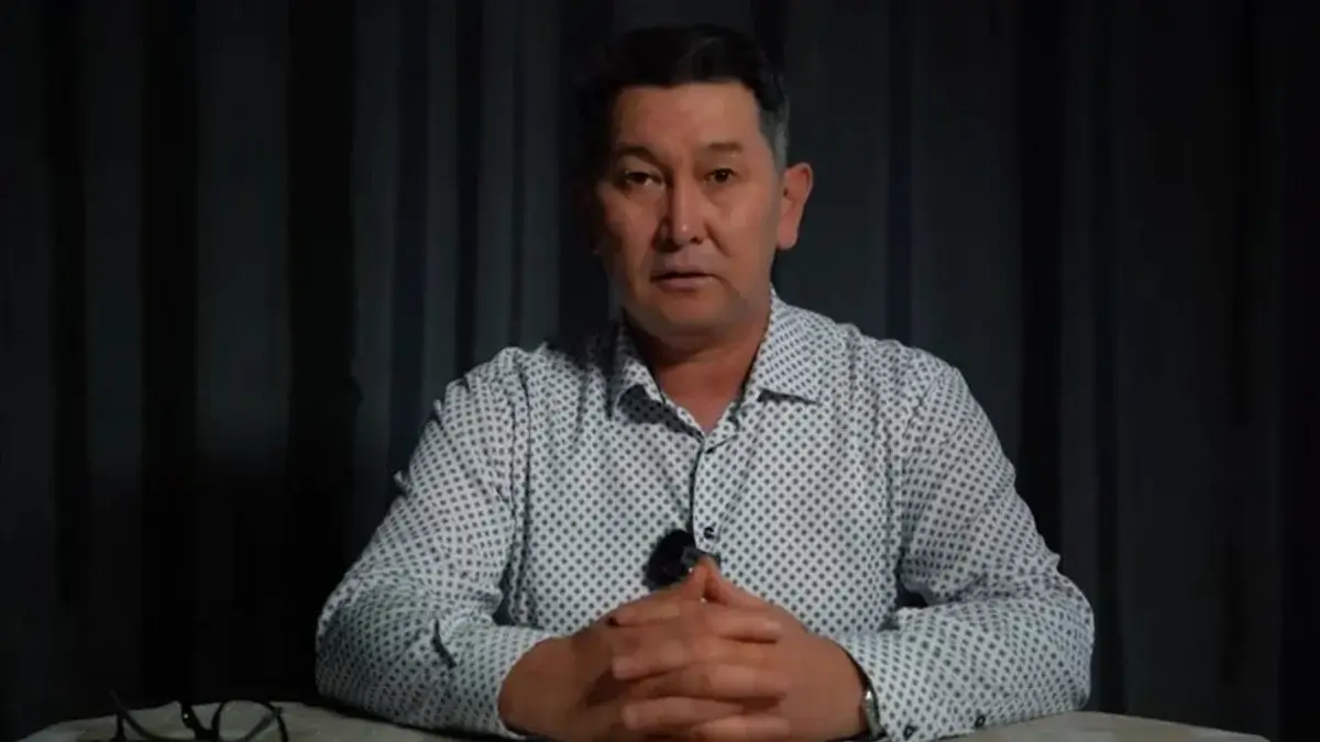 Журналиста Лукпана Ахмедьярова сняли с рейса: что произошло в аэропорту Астаны