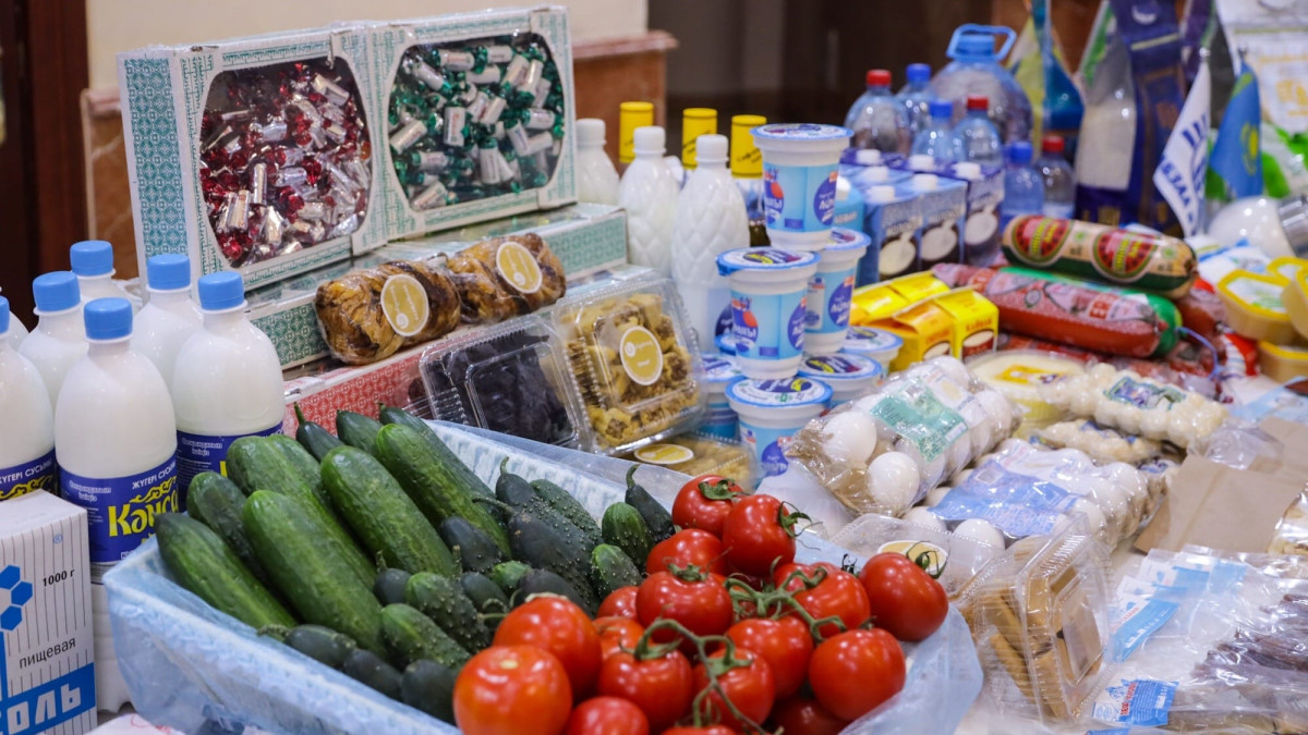 Не менее 50% продуктовых полок выделят казахстанским товарам — Минторговли