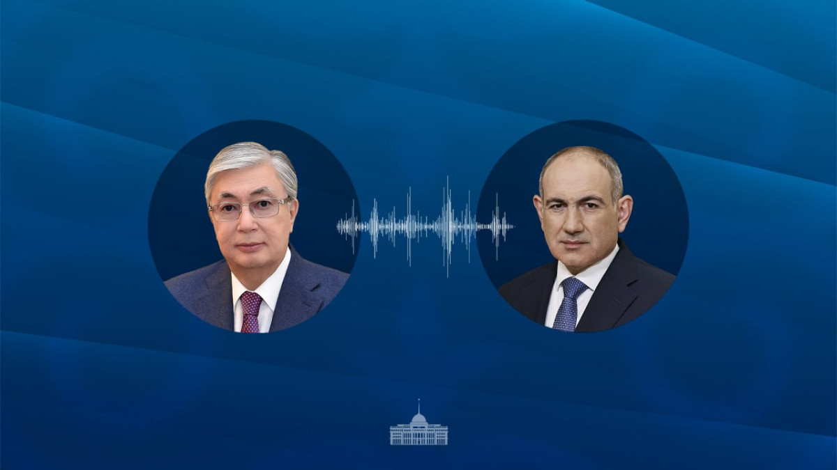 Токаев поздравил Пашиняна с переназначением на пост премьер-министра
