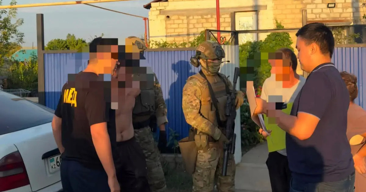  Ақтөбеде 2 миллион теңге бопсалады деген күдікпен үш жігіт ұсталды 