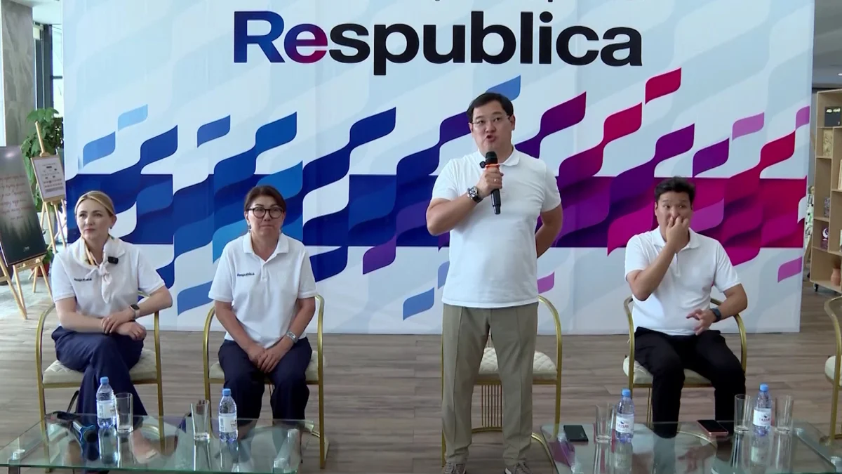 "Respublica" партиясының мүшелері еңбек ұжымдары және жастармен кездесті