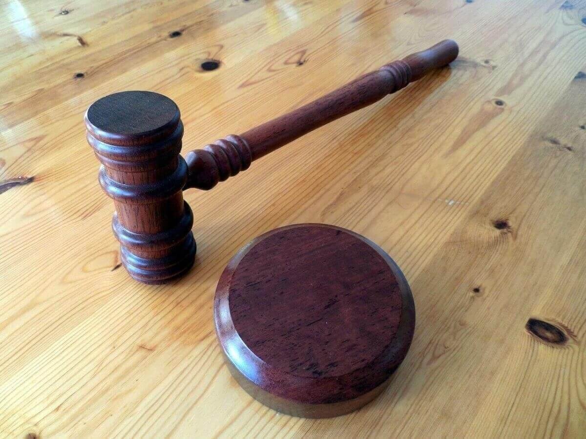 Суд отменил вывод о вине рабочего, потерявшего ногу на производстве в Костанайской области