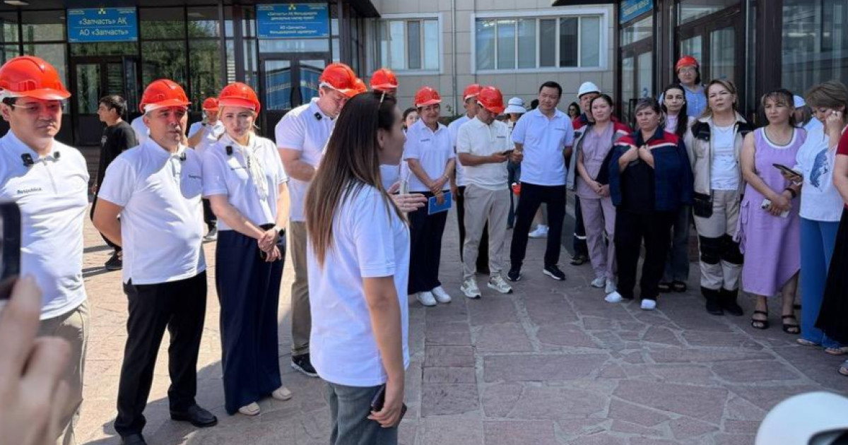  Respublica партиясының өкілдері Тараздағы зауыт жұмысшыларының ұсыныстарын тыңдады 