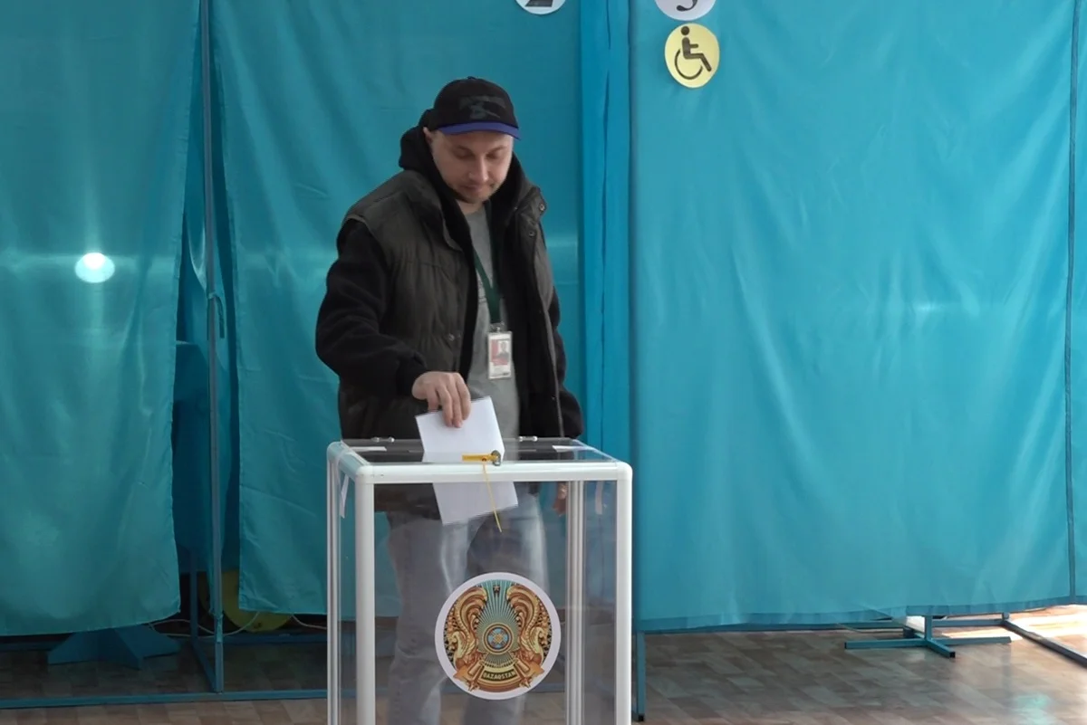 Молодежь Алматы активно поддерживает предстоящие выборы в Курултай