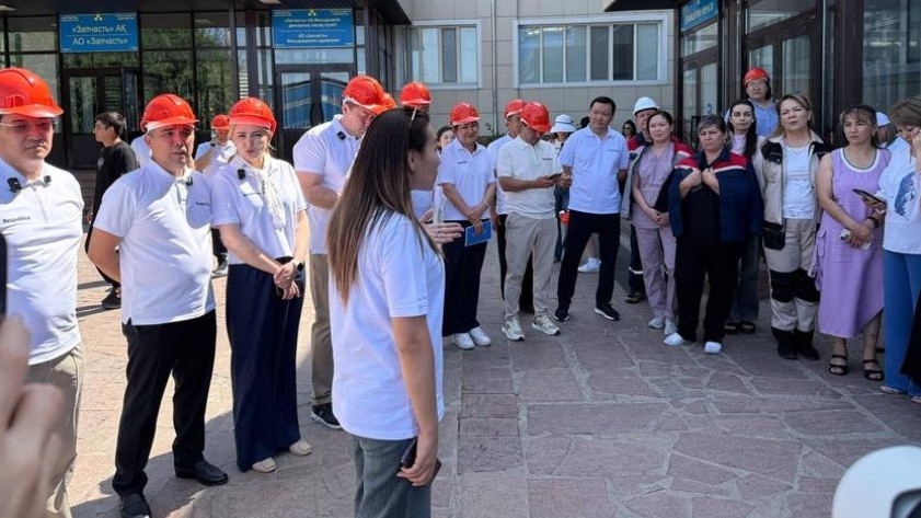 Представители партии Respublica встретились с коллективами предприятий Жамбылской области