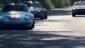 Колонну спорткаров оштрафовали по дороге к Медеу